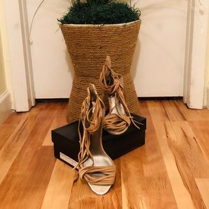 Beige tassel heels